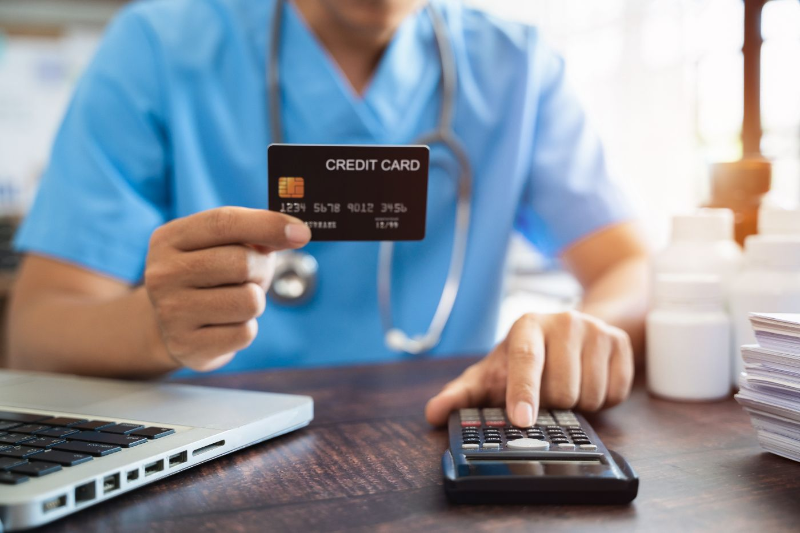 Навязанный кредит в медицинском центре: что делать и как избежать?